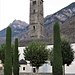 Il bel campanile romanico del XII secolo della chiesa di San Martino di Tours a Malvaglia.