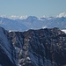 Blick zu den Ötztaler Alpen: ganz links sieht man Berge der Texelgruppe, ganz rechts die Hintere Schwärze, die in Wolken steckt.