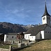 schmucke Kirche, Kapelle und Friedhof ...