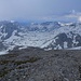 Abstieg über den breiten Westrücken mit Blick in das Hochplateau des Toten Gebirges