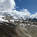 Rückweg nach Hohsaas von der W-Rippe, darüber der stark geschumpfte Hohlaubgletscher (links) und die Weissmies NW-Flanke