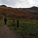 Aufbruch zum Pap of Glencoe - über den Wanderern ist bereits der Gipfel zu sehen, noch fehlen aber 700Hm.