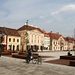 Der autofreie Széchenyi tér bildet das Zentrum von Győr.