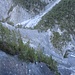 auf der Fahrt von Scuol nach S-charl: unglaublich welch gewaltige Spuren Erdrutsche und Murgänge auf beiden Talseiten  hinterlassen haben