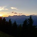 Blick von der Peter-Anich Hütte auf den Sonnenuntergang über der Mieminger Kette