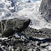 Auf dem Morteratsch-Gletscher: ein grosser Steintisch.