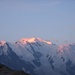 Primo raggio di sole sul Monte Bianco
