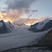 Abendstimmung am Jungfraumassiv: Blick von der Konkordiahütte hinauf zum Jungfraujoch