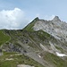 ab der (nicht in Betrieb stehenden) Bergstation Gotschnagrat (Klosters) folgen wir dem Weg am Grat (P. 2320) ...