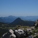 Aufstieg zum Krottenkopf, Blick zum Simetsberg, links dahinter Benediktenwand