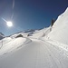 <b>Da qui via è un completo relax: è il piacere assoluto di spingere gli sci in uno scenario incantevole, in pieno sole, con un panorama seducente sulla valle del Passo dello Spluga. </b>
