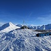 Der Steinmann auf dem Munt Buffalora. Im Hintergrund der Piz Daint.