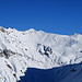 Zoom zur Abfahrt vom Riedkopfsattel, in der Vergrösserung sieht man die Skispuren der Abfahrer