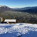 Engagierte Skifahrer kurven bis unter 1000 m