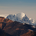 Ein schöner Berg im Zoom, wir kennen ihn nicht. Laut Panorama der Monte Leone?