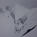 Blick vom Heitlistock-Ostgrat zum Bocki (2073m). Ursprünglich habe ich geplant den Bocki und weitere Gipfel auf der Tour zusätzlich zu besuchen, doch der Wintereinbruch machte so eine grosse Gipfelsammelaktion unmöglich.