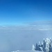 der einzige kurze Gipfelblick nach Norden über die Wolkendecke - die wohl bis weit nach Deutschland reichte
