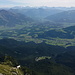 Im Abstieg von der Ellmauer Halt - Talblick, u. a. zur Gruttenhütte und zur Wochenbrunner Alm.