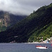 Dominica besteht praktisch nur aus Bergen, die direkt bis über 1000m aus dem Meer hervorragen.