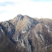 kurz darauf und nun tatsächlich auf dem höchsten Punkt des Monte  Bronzone bietet sich ein eindrucksvolles Panorama: im Norden direkt gegenüber der Torrione