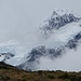 Der Cerro Paine Grande befreit sich von den Wolken.