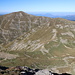 Monte Gorzano - Blick zum etwa nördlich gelgenen Pizzo di Moscio (2.411 m). Hinten ist die Adria zu erahnen.