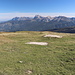 Monte Gorzano - Ausblick am Gipfel, u. a. zum etwa südöstlich gelegenen Gran Sasso d’Italia.