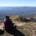 Monte Gorzano - Blick nach Latium. Etwa in Bildmitte liegt Amatrice. Hinten links am Horizont ist der Monte Terminillo zu erahnen.