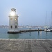 Uno dei fari del piccolo porto di San Giorgio Maggiore.