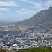 Blick vom Signal Hill nach Kapstadt hinunter; im Hintergrund der Devils Peak