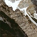 Der Blick von der Gruttenhütte zum Ellmauer Tor zeigt noch deutlich mehr Schnee als im Vorjahr 2003