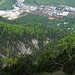 Links der Aufstiegs-, rechts der Abstiegskamm, hoch über dem Wirtschaftswunder-Tal