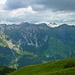 Auf der anderen Seite des Lechtals erheben sich die Allgäuer Alpen.