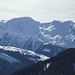 Skitourenberge der nördlichen Zillertaler Alpen im Zoom