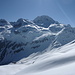 Bergaus und Schweizer Zoll mit Surettahorn im Hintergrund