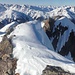 Auf dem ausgesetzten Gipfelgrat der Hochkarspitze