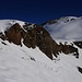 Was für ein Berg und welch tolle Skiflanke! Blick aus dem oberen Guetental zum Magerrain (2523,7m).