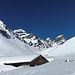 Mittagsrast auf Alp Suot - der Piz Buin dominiert nun den Talschluss