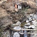 Il casotto per la caccia alla volpe nei pressi del ponte sul Rio Scaravini