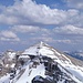 Blick von der Reißenden Lahnspitze auf die Soiernspitze mit ihrer charakteristischen Form. (Foto: 21.4.18)