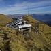 Monte Lema : panoramica sull'Ostello, l'arrivo della funivia e sull'Osservatorio