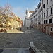 Campo dei Gesuiti, di fronte alla chiesa l'Oratorio dei Crociferi.