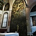 Il "Giudizio Universale" di Jacopo Tintoretto del 1546 una tela che come la prospiciente "Adorazione del vitello d'oro" colpisce oltre che per la maestria della pittura anche per le dimensioni essendo alta 14 metri.