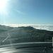 Foto aus dem Auto, über den Wolken. Grandios