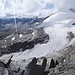 Gipfelpanorama. Links aussen der Hauptgipfel. Güfergletscher in der Bildmitte mit dem Güferhorn am oberen Ende in Wolken