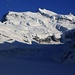 Einer der schönsten Eisberge der Alpen, der Grand Combin in der Abendsonne.<br /><br />Rechts ist der Grand Combin de Valsorey (4184m), links der Grand Combin de la Tsessette (4135m) und in der Mitte der Hauptgipfel Grand Combin de Grafeneire (4314m). Direkt links vom Grand Combin de Grafeneire ist sein Vorgipfel Aiguille du Croissant (4260m) der aber in Wirklichkeit nur eine Gratschulter ist.