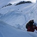 André bahnt sich den Weg durch den Eisbruch der den Ausstieg von der Nordwestflanke zum Gipfelfirnfeld des Grand Combin ermöglicht.