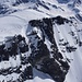 Tiefblick vom Grand Combin de Grefeneire (4314m) auf den Grand Combin de la Tsessette (4135m).<br /><br />Leider reichte die fortgeschrittene Zeit nicht mehr um diesen nach UIAA-Liste eigenständige 4000er zu besuchen. Ich werde diesen Berg aber sicherlich einmal als eigenständiges Ziel aufsuchen um alle 48 Schweizer 4000er bestiegen zu haben.