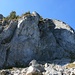 erst noch gemächlich am Wandfuss zum (rechts beginnenden) Couloir