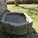 Vasca monolitica all'esterno di San Martino.